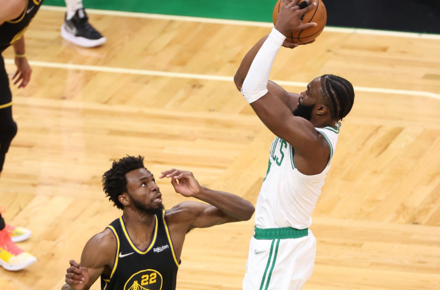 XINGKONG- DWG不断突破！，德罗巴连续三场比赛得分超过夺冠气势如虹延续