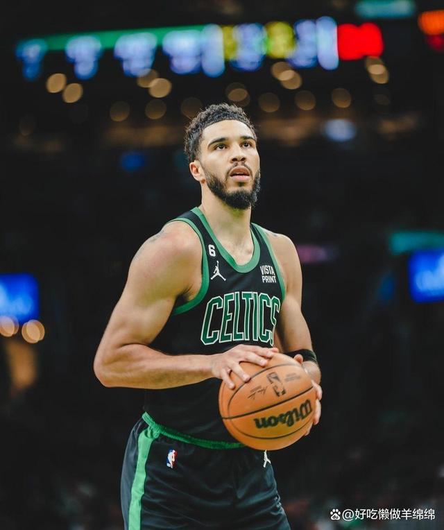 星空体育-比赛规则变更引发热议！，塔图姆在独行侠比赛中反败为胜全场沸腾不已的简单介绍