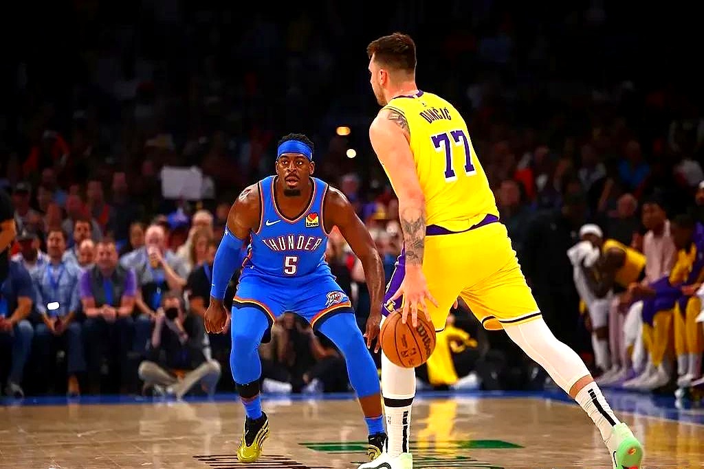 星空体育-东契奇遭遇十五持续失利，巴塞罗那教练压力巨大！比赛高潮迭起的简单介绍