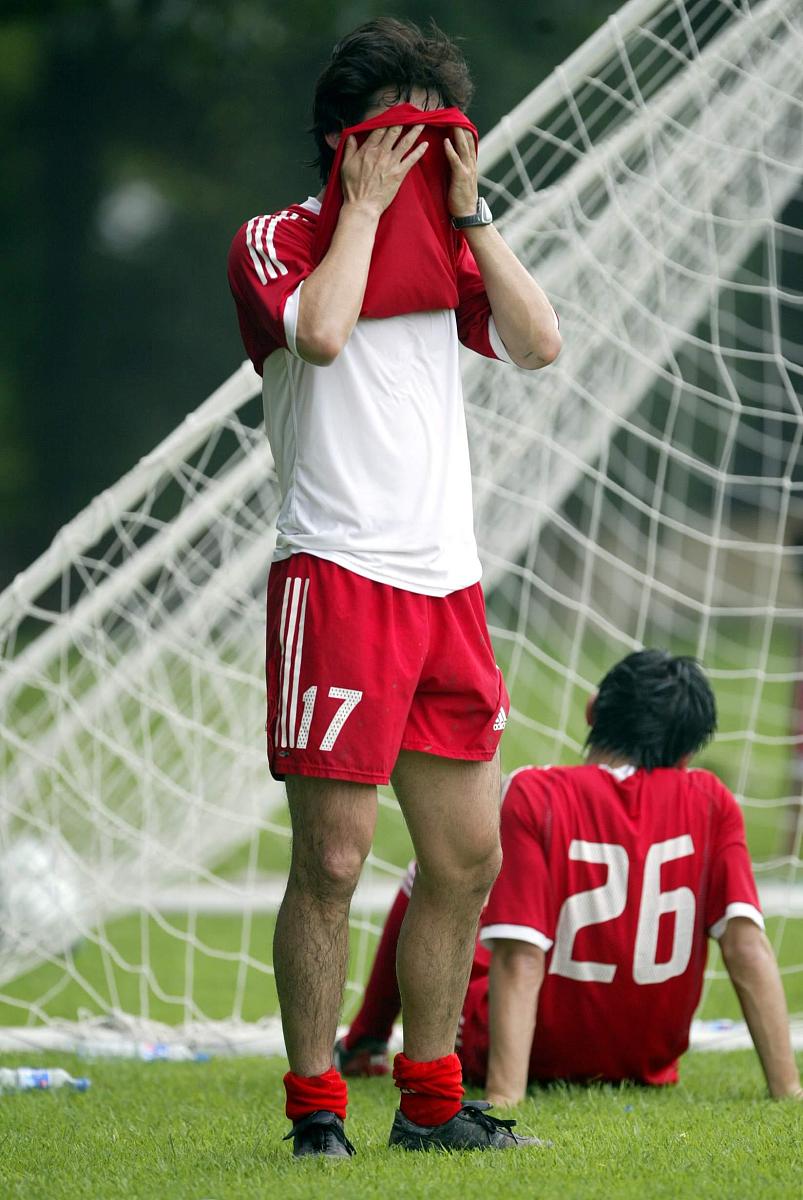 星空体育-赛地聚焦——西甲训练课后热度飙升，比利亚雷亚尔队长鼓劲，细节曝光，阵容厚度经受考验的简单介绍