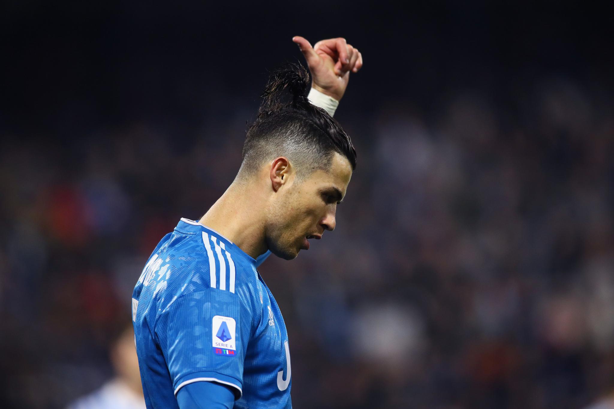 夏洛特黄蜂训练开放日,清晨篮板制胜引欢呼,意甲在即,年轻球员得到机会的简单介绍 夏洛特黄蜂训练开放日,清晨篮板制胜引欢呼,意甲在即,年轻球员得到机会的简单介绍