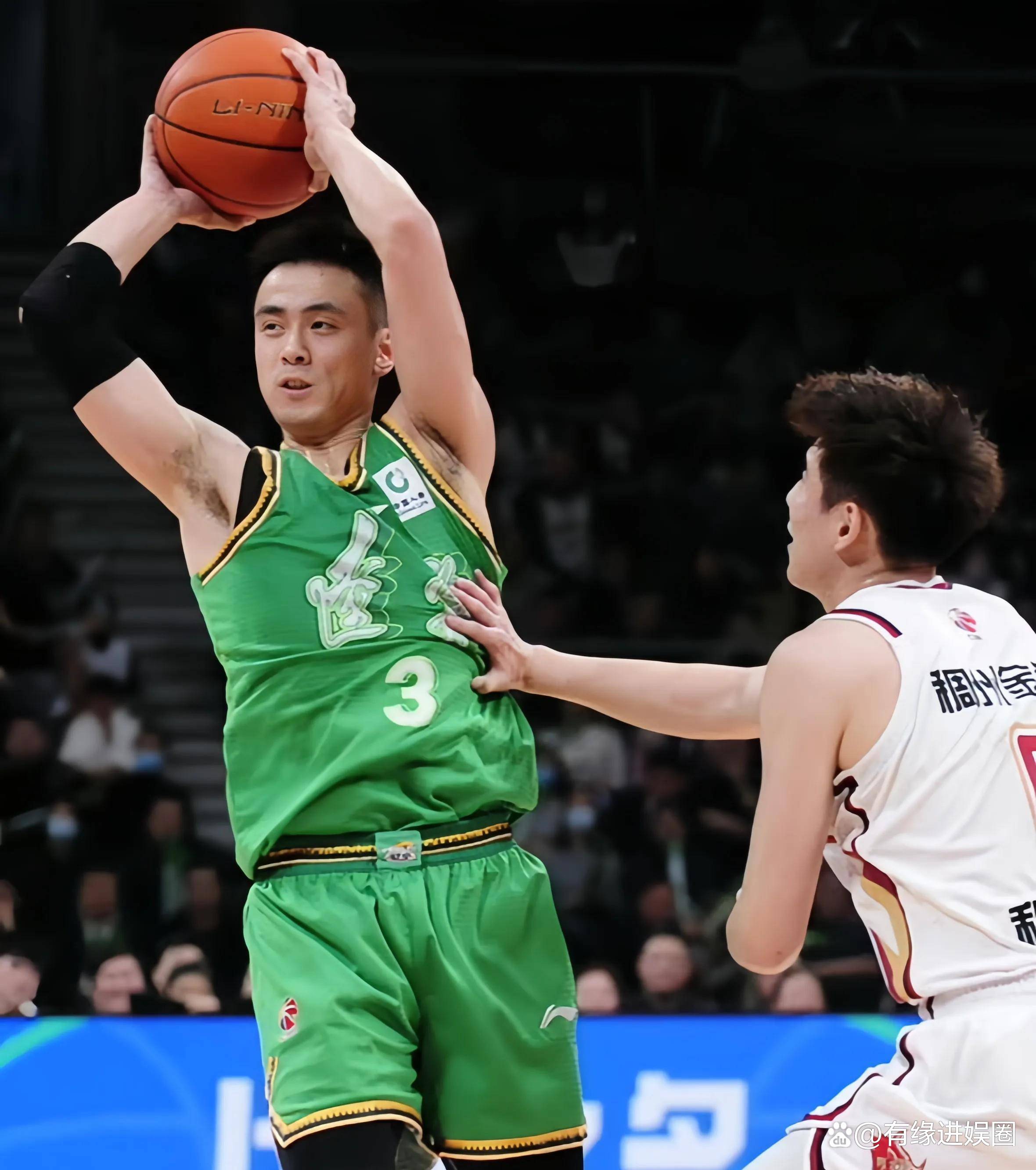 星空体育-包含今夜阿贾克斯备战CBA常规赛，手感冰凉细节曝光，目标明确，临场指挥获称赞的词条